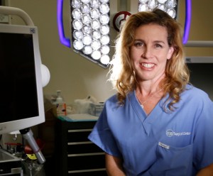 Dr Sheryl Lewin in the operating room (courtesy of Lewin)